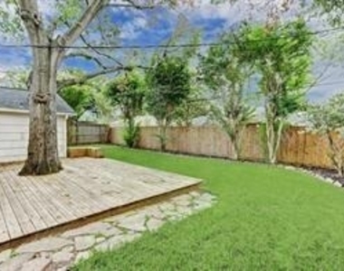 5530 Lincrest Lane - Photo Thumbnail 15