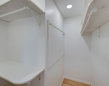 5530 Lincrest Lane - Photo Thumbnail 11