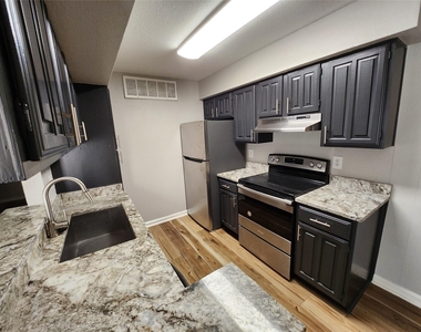 12955 Woodforest Boulevard - Photo Thumbnail 8