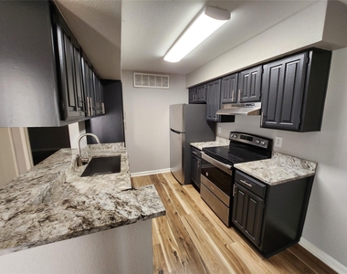 12955 Woodforest Boulevard - Photo Thumbnail 7