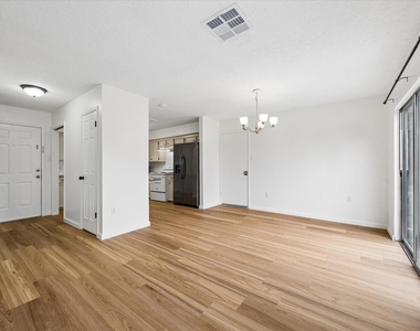 1600 Hazelwood Street - Photo Thumbnail 10