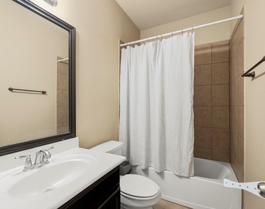 1046 Cedar Lake Court - Photo Thumbnail 23