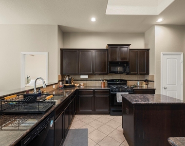 1046 Cedar Lake Court - Photo Thumbnail 7