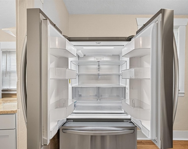 5122 Larkin Street - Photo Thumbnail 9