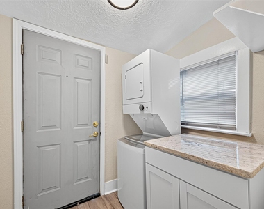 5122 Larkin Street - Photo Thumbnail 12