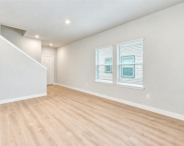 4011 Windy Whisper Drive - Photo Thumbnail 14