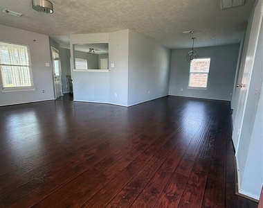 7618 Childersburg Court - Photo Thumbnail 5