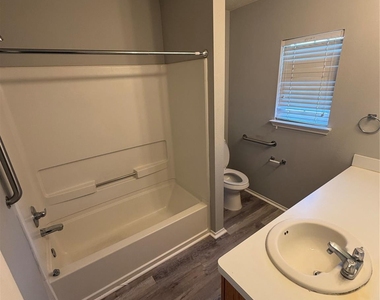 7618 Childersburg Court - Photo Thumbnail 15