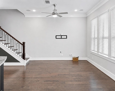 817 Kamano Avenue - Photo Thumbnail 9