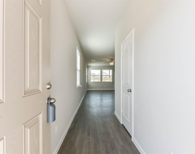 3611 Giorgio Pastel Place - Photo Thumbnail 4