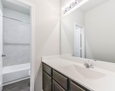 3611 Giorgio Pastel Place - Photo Thumbnail 24