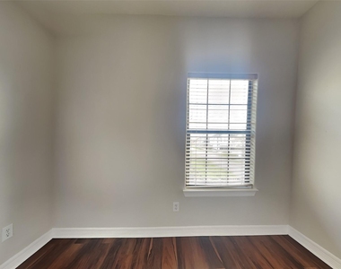 4202 Alvin Street - Photo Thumbnail 9