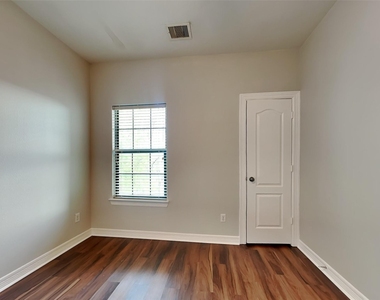 4202 Alvin Street - Photo Thumbnail 10