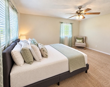 2114 S Yorktown Court S - Photo Thumbnail 9