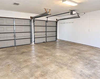 2114 S Yorktown Court S - Photo Thumbnail 21