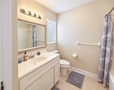2114 S Yorktown Court S - Photo Thumbnail 14