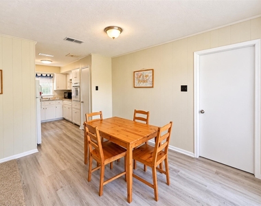 2114 S Yorktown Court S - Photo Thumbnail 3