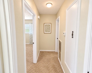 2114 S Yorktown Court S - Photo Thumbnail 16