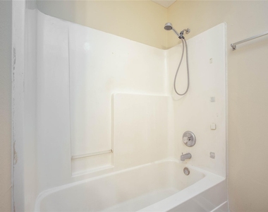22810 W Waterlake Drive - Photo Thumbnail 29