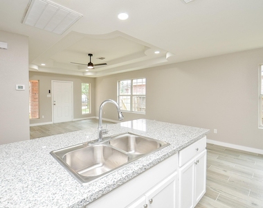 18910 Reynolds Park Drive - Photo Thumbnail 11