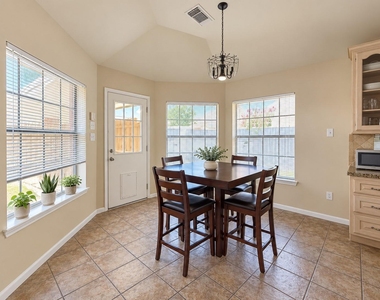 2018 Garden Terrace Drive - Photo Thumbnail 5
