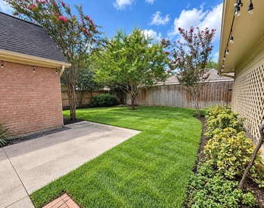 2018 Garden Terrace Drive - Photo Thumbnail 13