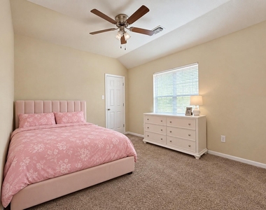 2018 Garden Terrace Drive - Photo Thumbnail 11