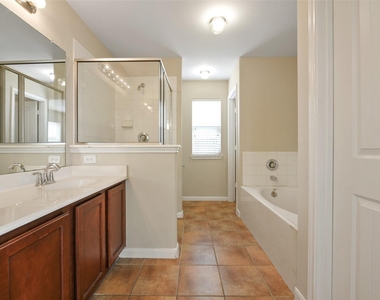 14902 Aberdeen Meadow Lane - Photo Thumbnail 12