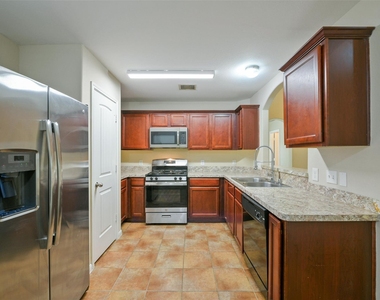 14902 Aberdeen Meadow Lane - Photo Thumbnail 3