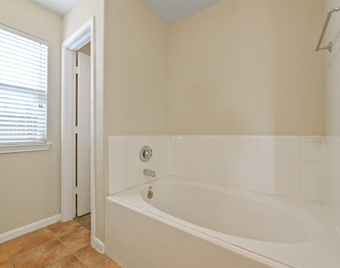 14902 Aberdeen Meadow Lane - Photo Thumbnail 13