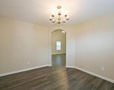 14902 Aberdeen Meadow Lane - Photo Thumbnail 8