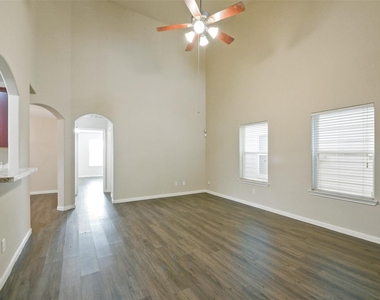 14902 Aberdeen Meadow Lane - Photo Thumbnail 1