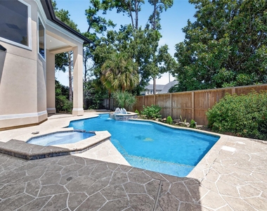 46 Kingwood Greens Drive - Photo Thumbnail 3