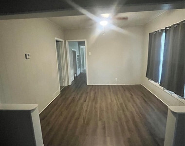 1401 Edison Street - Photo Thumbnail 2