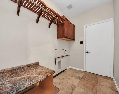 1805 Jasmine Hollow Lane - Photo Thumbnail 8