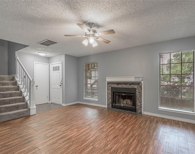 1228 Avenue O - Photo Thumbnail 6