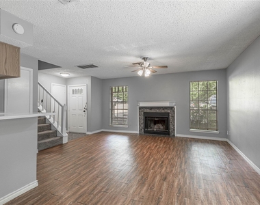 1228 Avenue O - Photo Thumbnail 9
