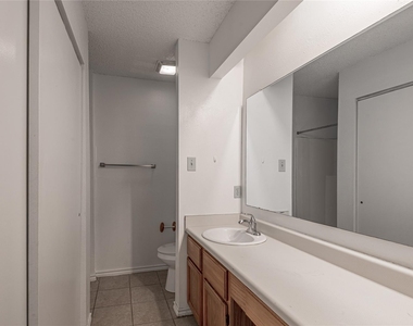 1228 Avenue O - Photo Thumbnail 20