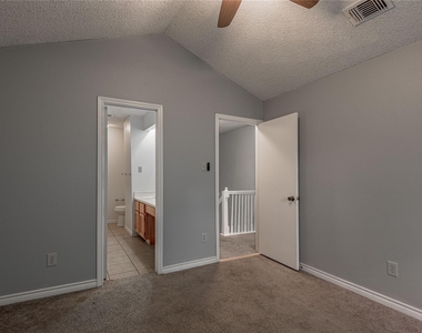 1228 Avenue O - Photo Thumbnail 15