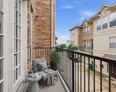 1110 Birdsall Street - Photo Thumbnail 7