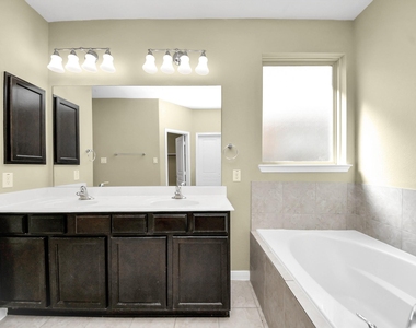6418 Burgess Heights Lane - Photo Thumbnail 33