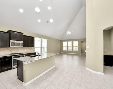 6418 Burgess Heights Lane - Photo Thumbnail 10