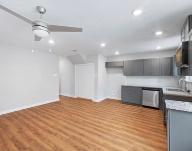 8217 Crestview Drive - Photo Thumbnail 7