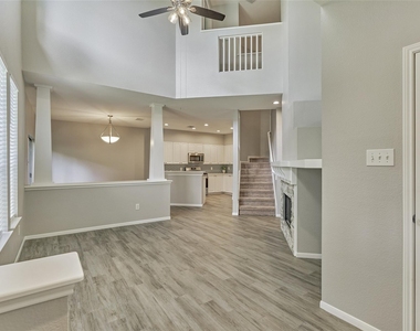 25 Scarlet Woods Court - Photo Thumbnail 3