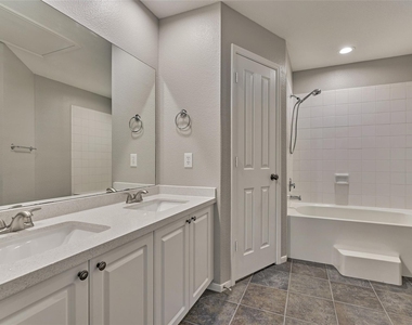 25 Scarlet Woods Court - Photo Thumbnail 27