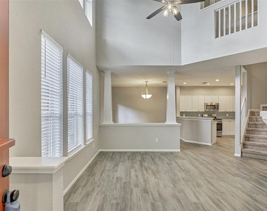 25 Scarlet Woods Court - Photo Thumbnail 5