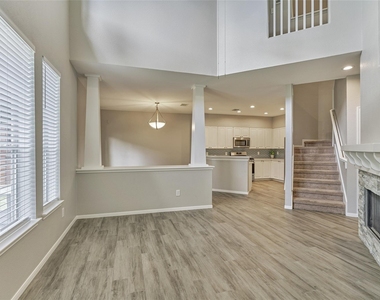 25 Scarlet Woods Court - Photo Thumbnail 6
