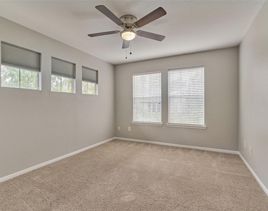 25 Scarlet Woods Court - Photo Thumbnail 33