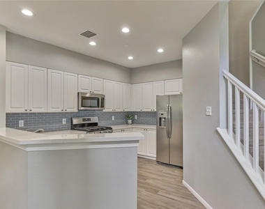 25 Scarlet Woods Court - Photo Thumbnail 10