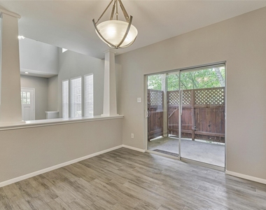 25 Scarlet Woods Court - Photo Thumbnail 15
